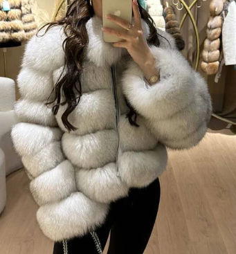 RIHANNA | Chaqueta corta premium de pelo de zorro real