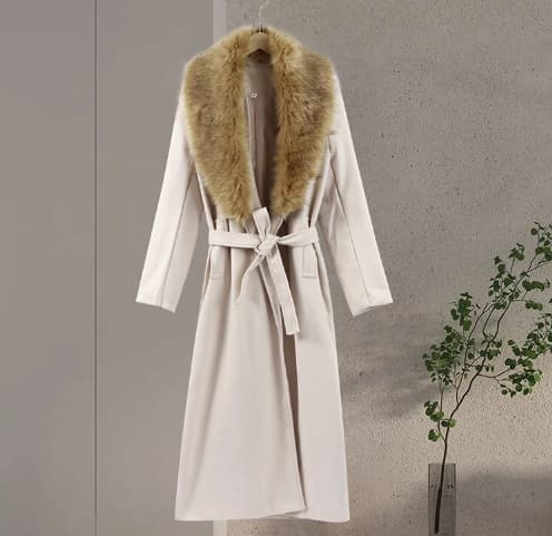 ABRIGO LANA SOLAPA EFECTO PELO