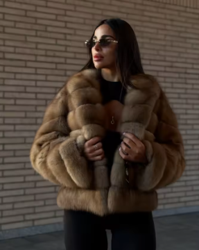 ABRIGO TIPO ZORRO LOMOS HORIZONTALES