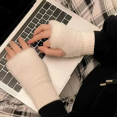 LUSH | Guantes sin dedos de felpa lujosa