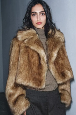 CHAQUETA CORTA EFECTO PELO