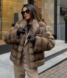 ABRIGO TIPO ZORRO LOMOS HORIZONTALES