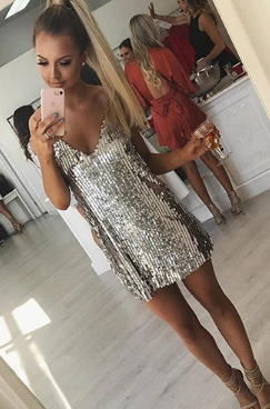 SHINE | Minivestido lentejuelas escote V y espalda al aire